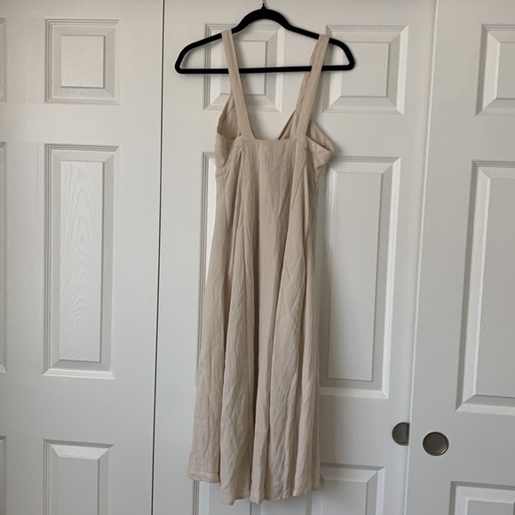 New With Tags ASTR Beige Tie Front Linen Midi Dress Size XS - Picture 2 of 4